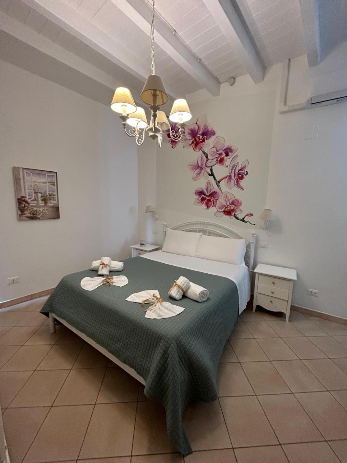 Hotel My Monopoli- Casa Dei Fiori "Orchidea" Centro Storico Exterior foto